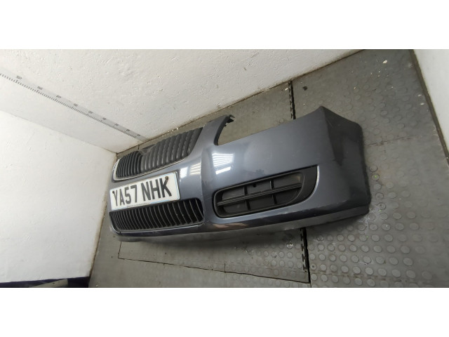 Решетка радиатора  Skoda Roomster 2006-2015          