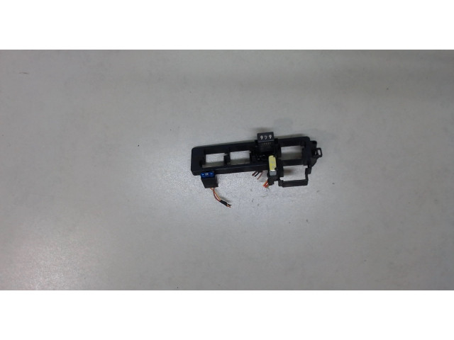 Блок предохранителей  Volkswagen Passat CC 2012-2017      1K937503B     2