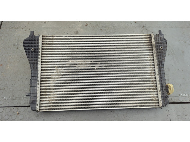 Интеркулер  Volkswagen Tiguan 2011-2016   3C0145805R    