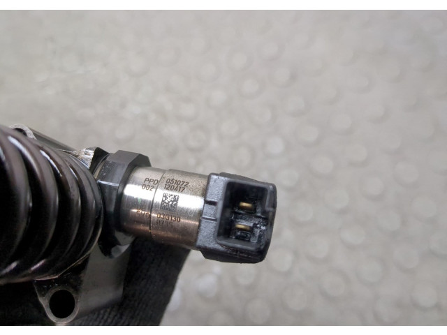 Форсунка топливная  Volkswagen Passat 6 2005-2010    03G130073S     