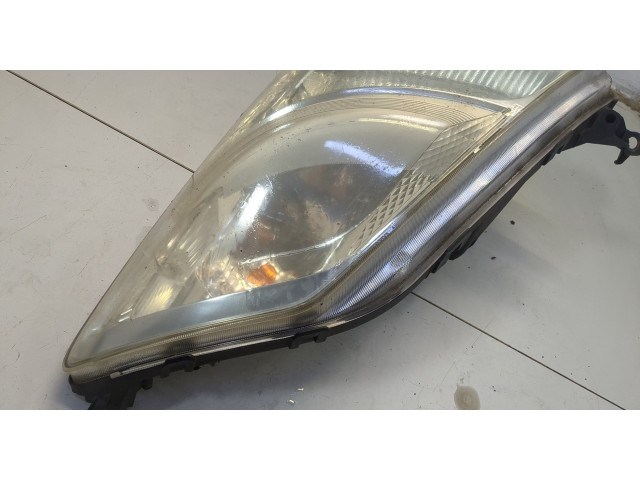 Фара передняя  Toyota Prius 2003-2009 левая 