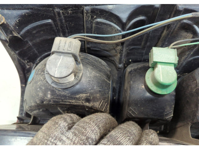 Задний фонарь