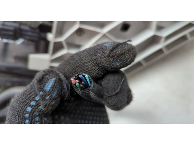 Фара передняя Nissan Pathfinder 2012-2020 левая