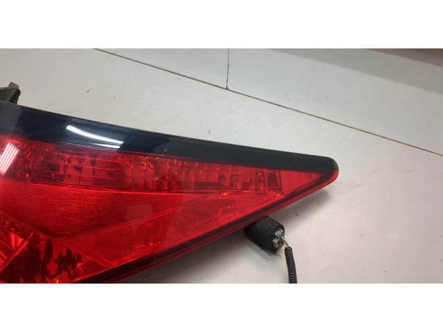 Задний фонарь          