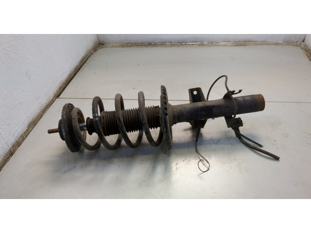 Стойка амортизатора  Volkswagen Transporter 5 2003-2015 7H0413031N, 7E0411105A     