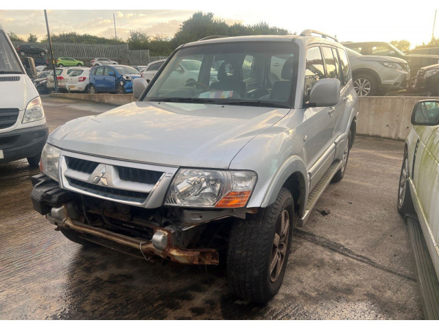 Стартер Mitsubishi Pajero / Montero 2000-2006 3.2 ME204424