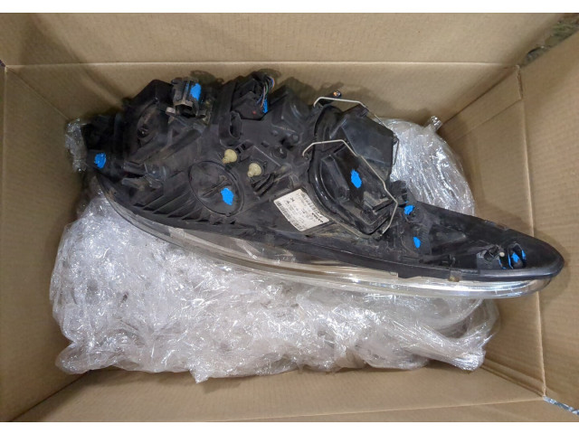 Фара передняя Volvo C30 2010-2013 левая