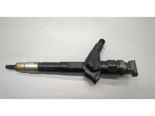 Форсунка топливная  Nissan X-Trail (T30) 2001-2007    16600ES60A     