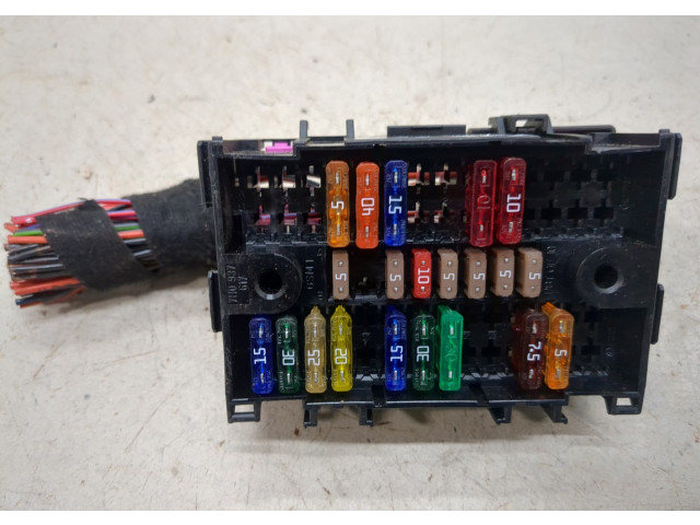 Блок предохранителей Skoda Yeti 2009-2014