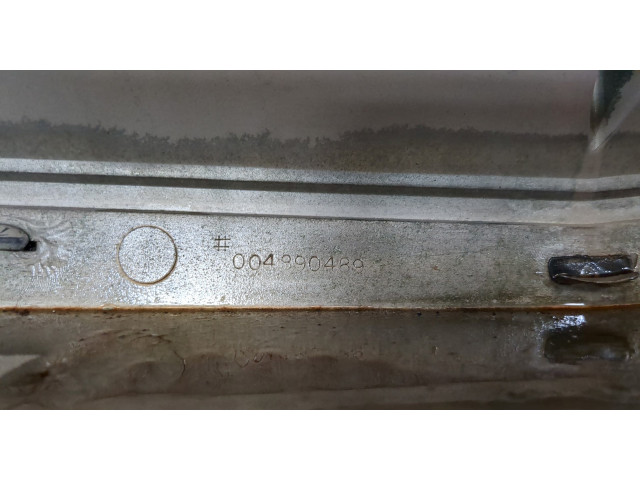 Решетка радиатора  Cadillac Escalade 2 2001-2006          15162129