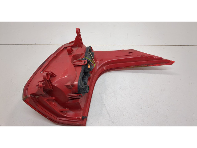 Задний фонарь          