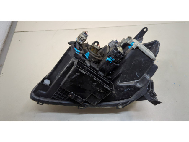 Фара передняя  Toyota Avensis 2 2003-2008 правая 