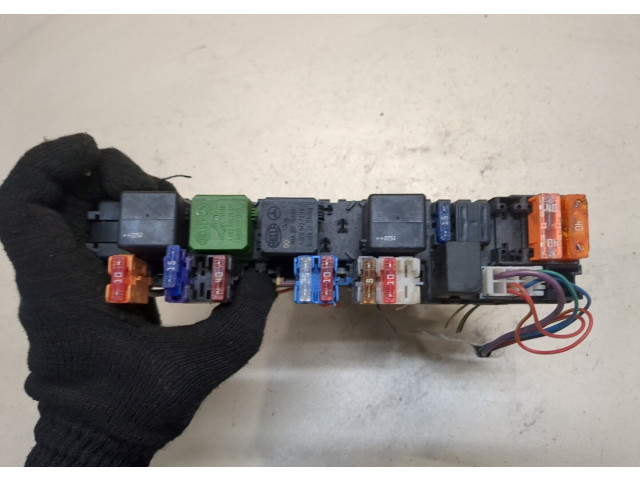 Блок предохранителей  Mercedes S W220 1998-2005      a0325458332     3.2