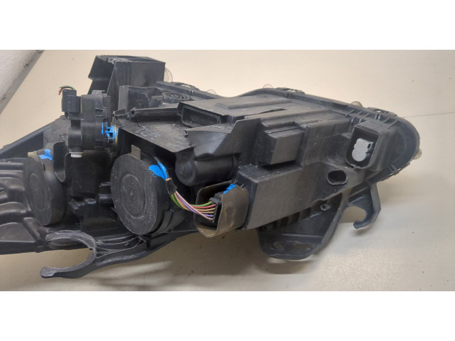 Фара передняя  Peugeot 3008 2009-2016 правая 