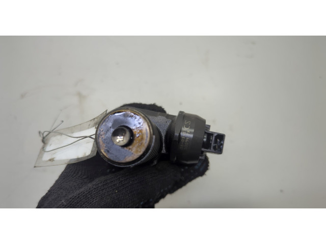 Форсунка топливная Volkswagen Golf 5 2003-2009 038130073BN