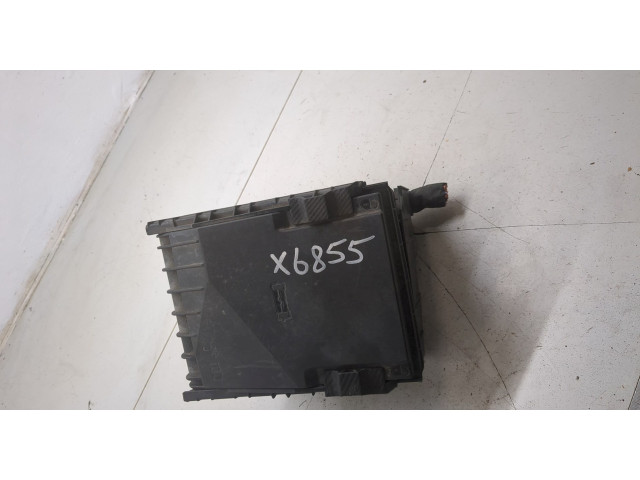 Блок предохранителей  Volkswagen Golf 5 2003-2009         