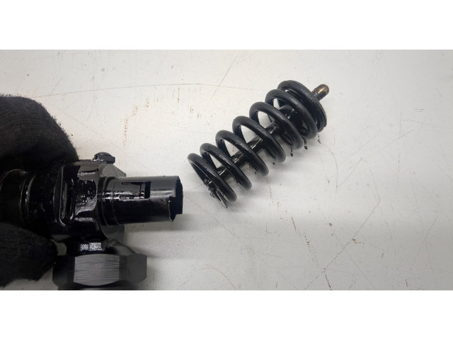 Форсунка топливная  Skoda Fabia 1999-2007    038130073AJ, 038130079CX     