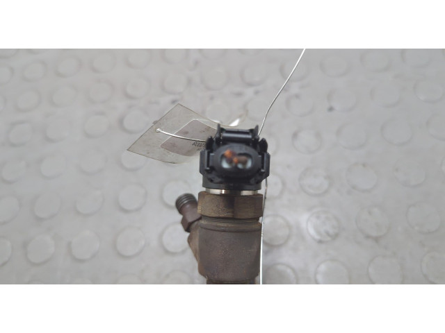 Форсунка топливная Volvo S80 2006-2016 8603595