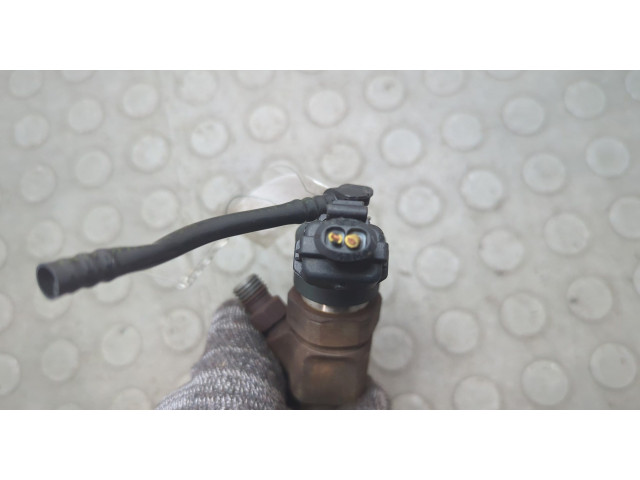 Форсунка топливная  Volvo S40 / V40 1995-2004    0445110146     