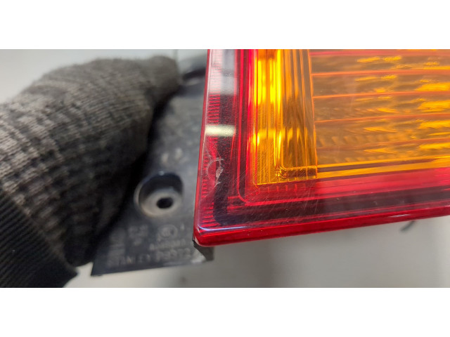 Задний фонарь