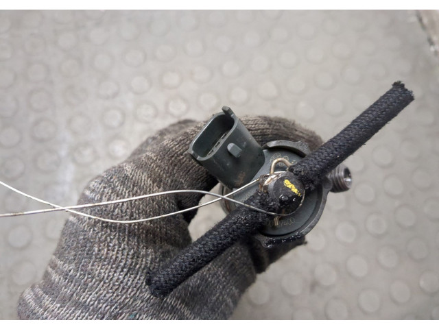 Форсунка топливная  KIA Sportage 2004-2010    0445110258     