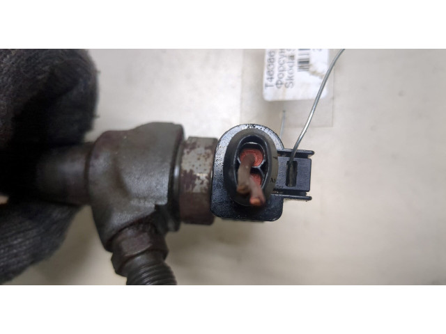 Форсунка топливная  Skoda SuperB 2008-2015    03L130277Q, 03L130855CX     