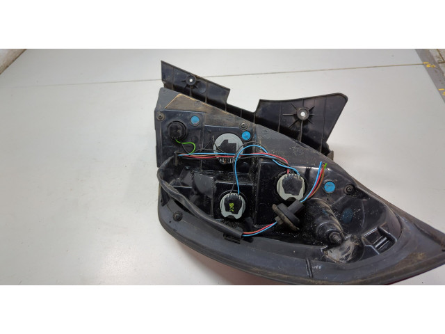 Задний фонарь          