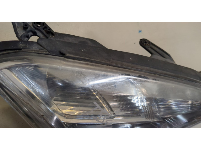 Фара передняя  Chevrolet Trax 2013-2016 правая 