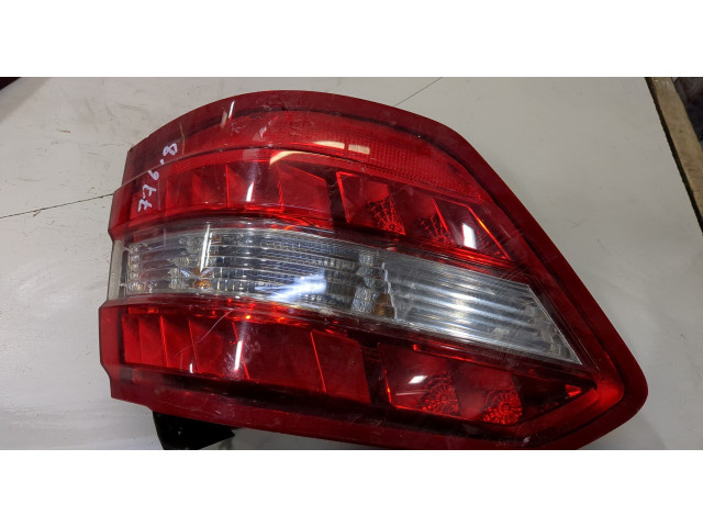 Задний фонарь        Mercedes E W212 2009-2013 