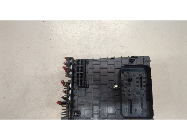 Блок предохранителей  Volkswagen Passat 6 2005-2010         