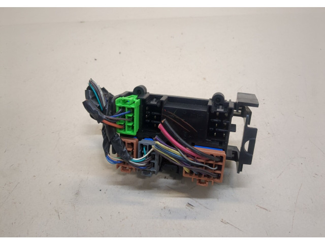 Блок предохранителей  Cadillac Escalade 2 2000-2006         