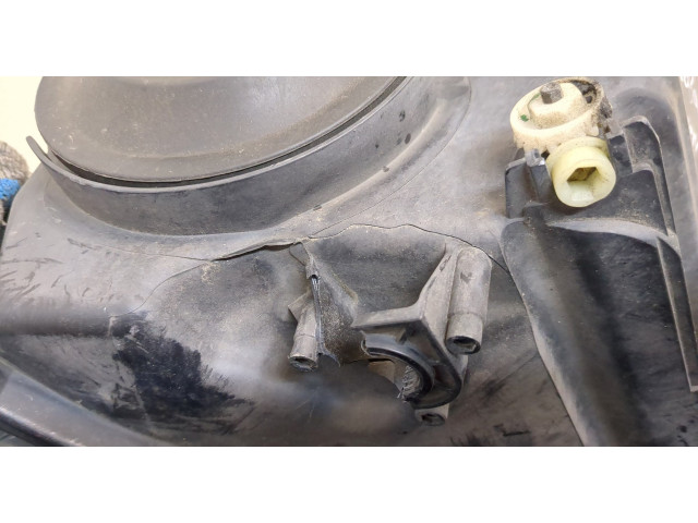 Фара передняя  Volkswagen Caddy 2004-2015 правая 