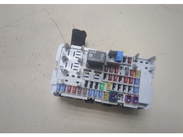 Блок предохранителей Cadillac XT4 35048787