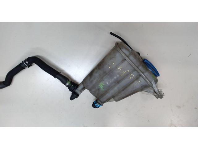 Бачок расширительный  Audi Q5 2008-2017 8K0121405N    3.2