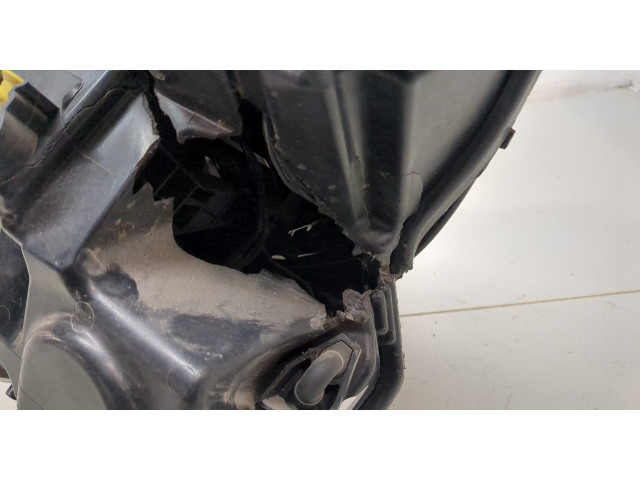 Фара передняя  Skoda Kodiaq правая 