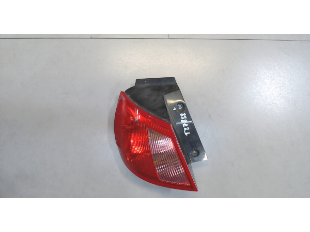 Задний фонарь mr957365 Mitsubishi Colt 2004-2008