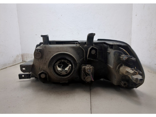 Фара передняя Mitsubishi Montero Sport / Pajero Sport 1996-2008 правая