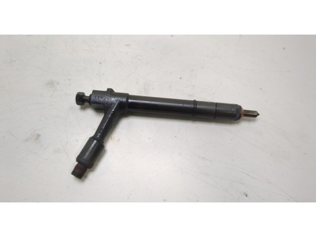 Форсунка топливная  Opel Combo 2001-2011    821153, 98437712     