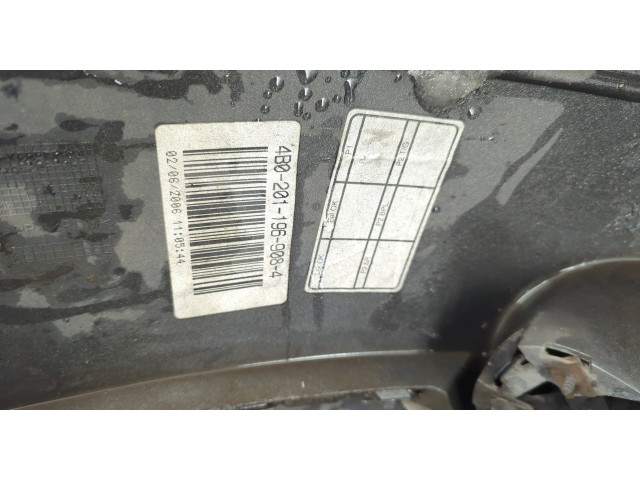 Решетка радиатора Volvo S40 2004-2012