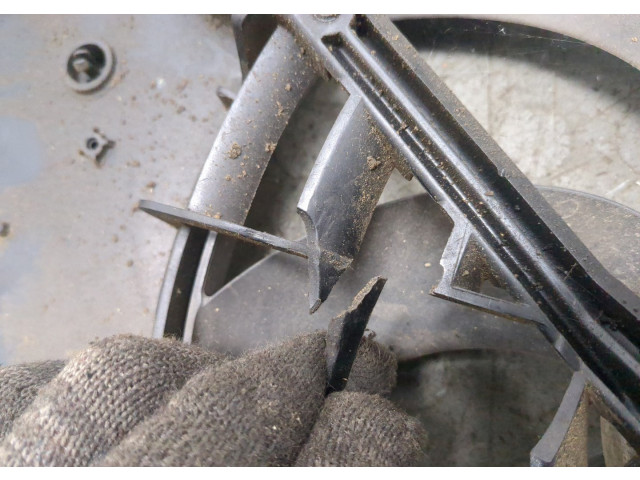 Вентилятор радиатора  Peugeot 2008 2013-2019           