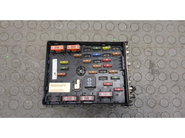 Блок предохранителей  Volkswagen Passat 6 2005-2010      1K0937132F   