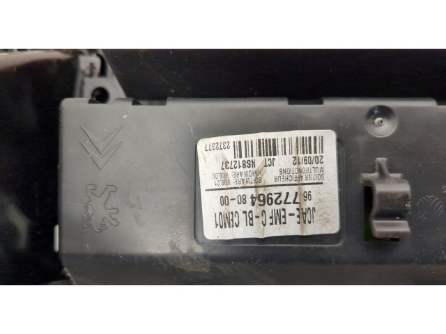 Дисплей бортового компьютера  Peugeot 508 2010-2014        