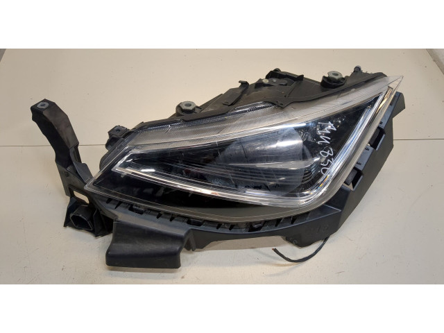 Фара передняя Seat Arona 2017-2021 левая