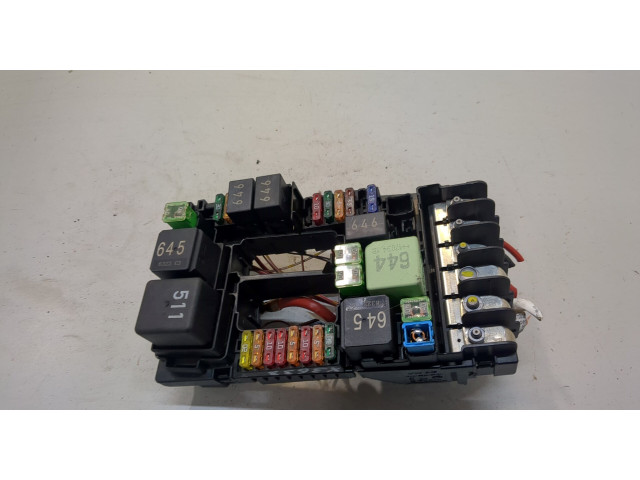 Блок предохранителей Skoda Octavia (A7) 2017-2021