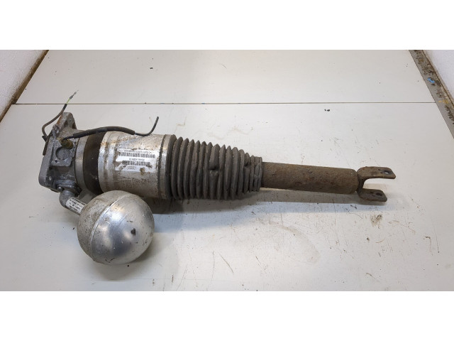 Стойка амортизатора  Volkswagen Phaeton 2002-2010      