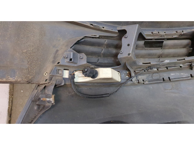 Решетка радиатора  Volkswagen Passat 6 2005-2010          3C0853651AD, 3C0853601C