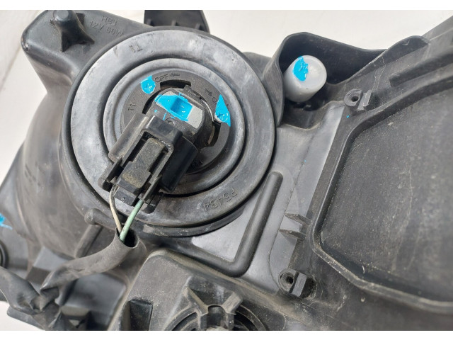 Фара передняя Toyota Venza 2008-2017 правая