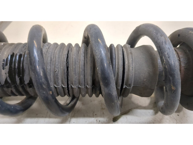 Стойка амортизатора Infiniti QX70