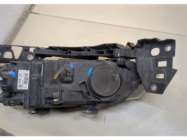 Фара передняя  Volkswagen Polo 2009-2014 правая 