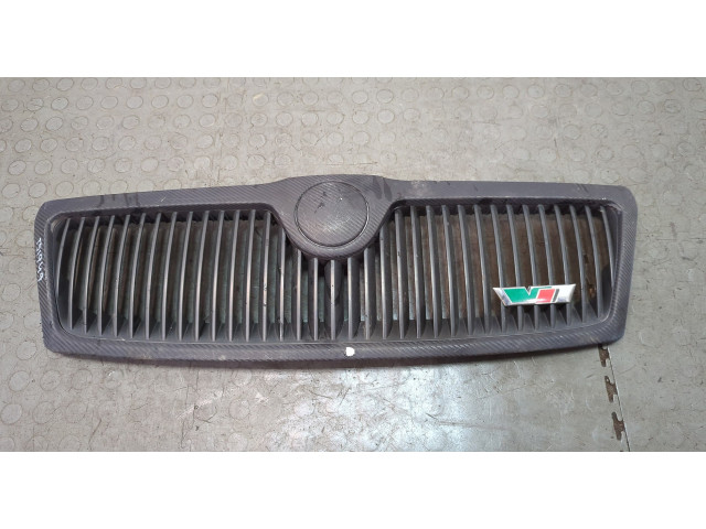 Решетка радиатора  Skoda Octavia (A5) 2004-2013          